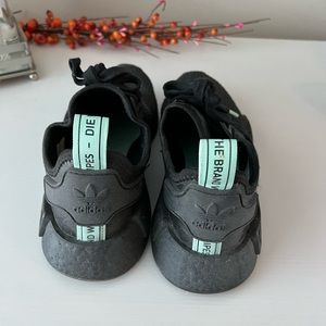 Size 6 never worn NMD’s